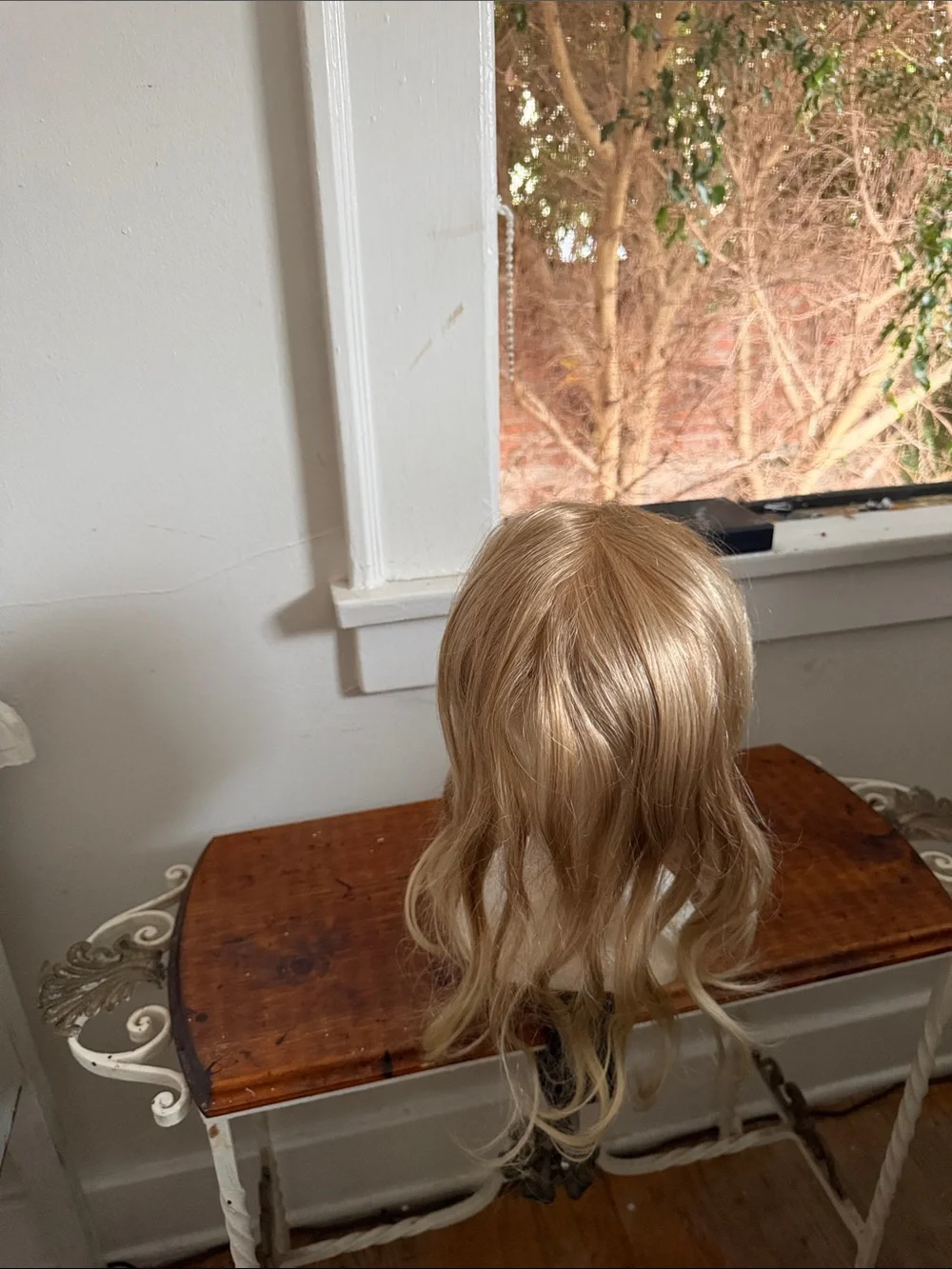 #319 Blonde Women's Synthetic Topper - Natural Light Blonde